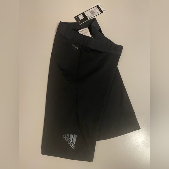 Adidas Youth Kids Boy’s Black Techfit Fitted Climalite Shorts - Picture 3 of 4